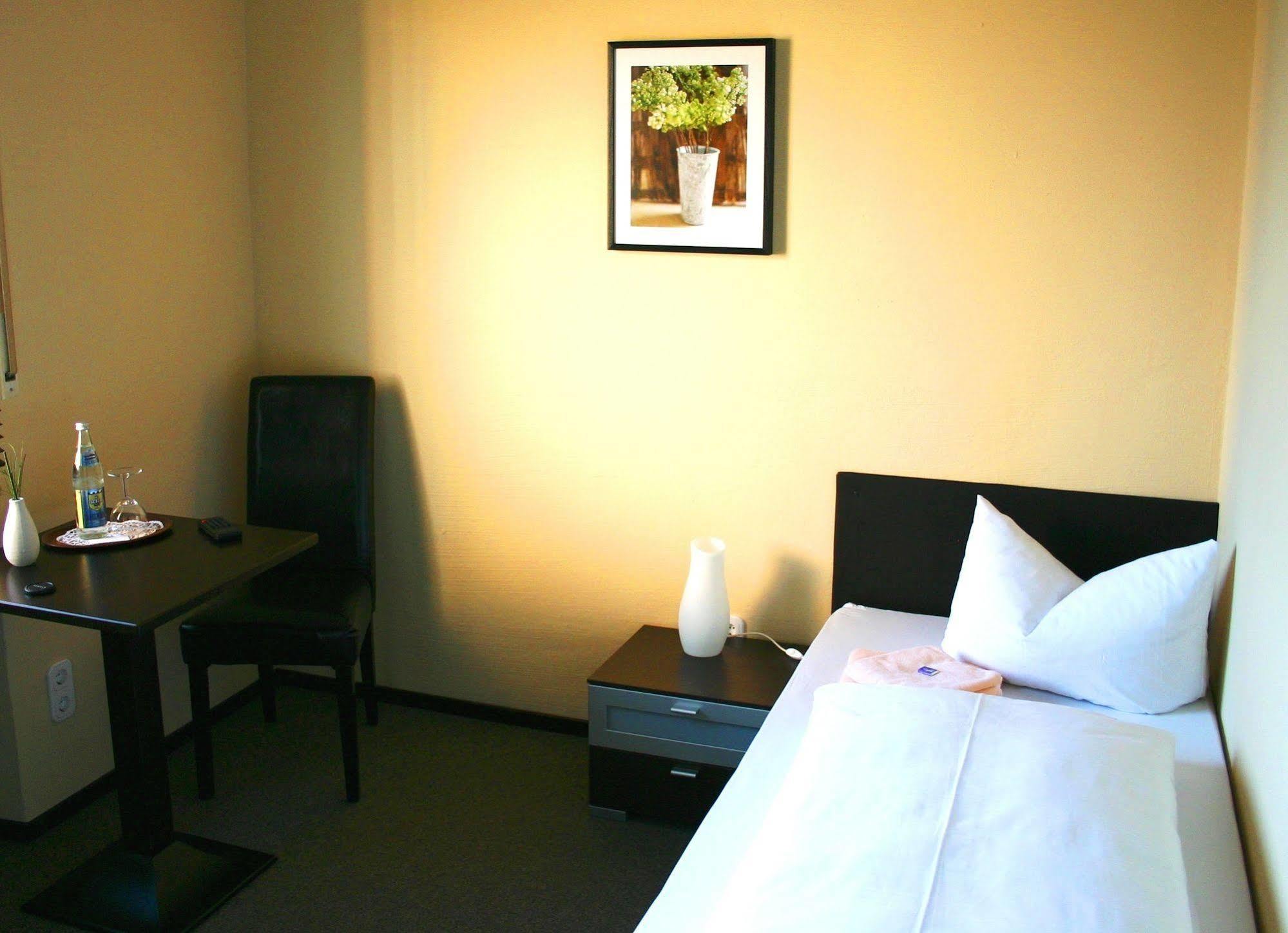 Hotel Augsburg Goldener Falke Luaran gambar
